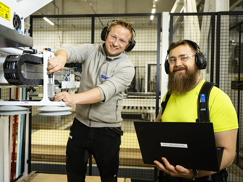 Staran vihertyöntekijä kaupunginpuutarhalla